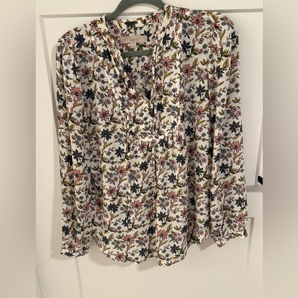 LOFT Tops - LOFT Multicolor Floral Blouse